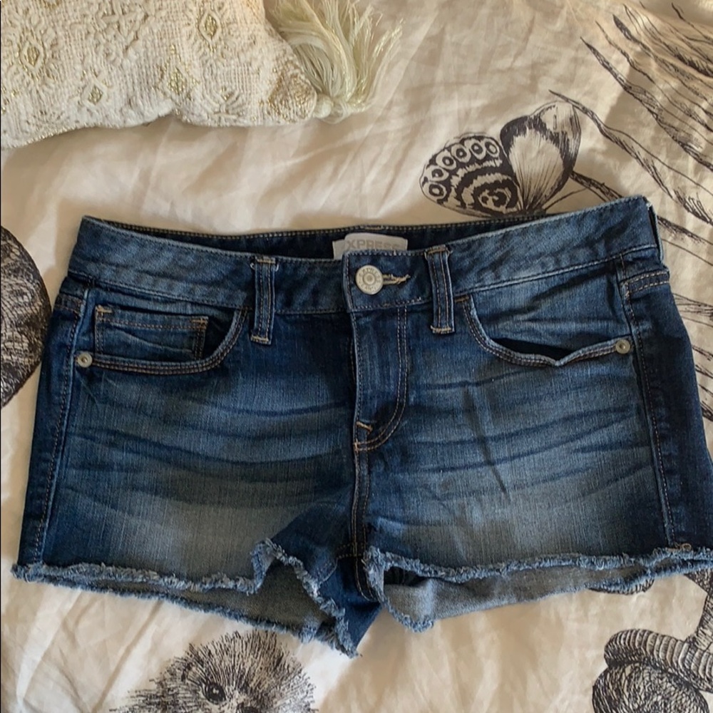 Express 4 Dark Wash Denim Low Rise Shorts